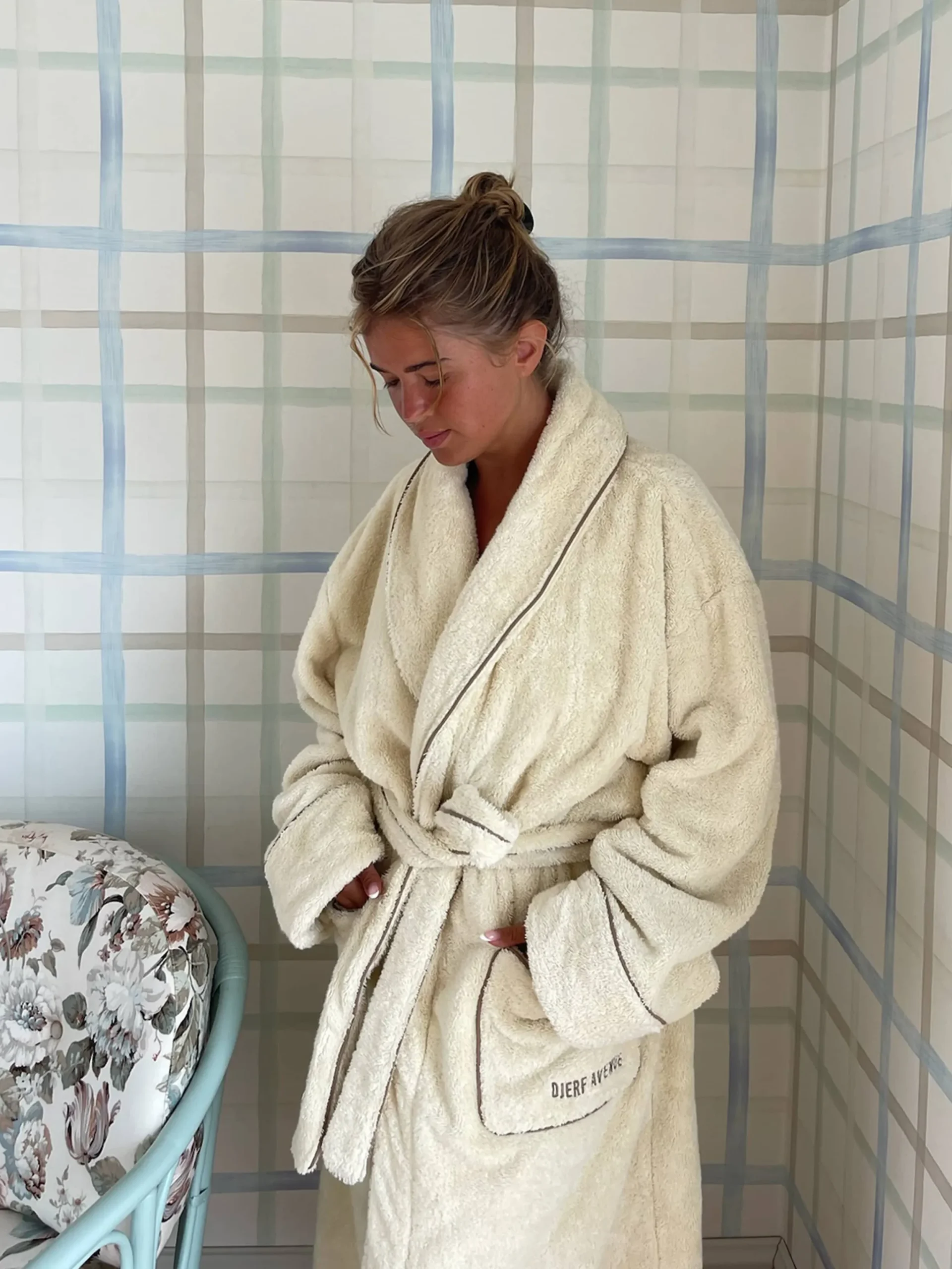 Djerf Avenue Bath Robe Creamy Oat Hot