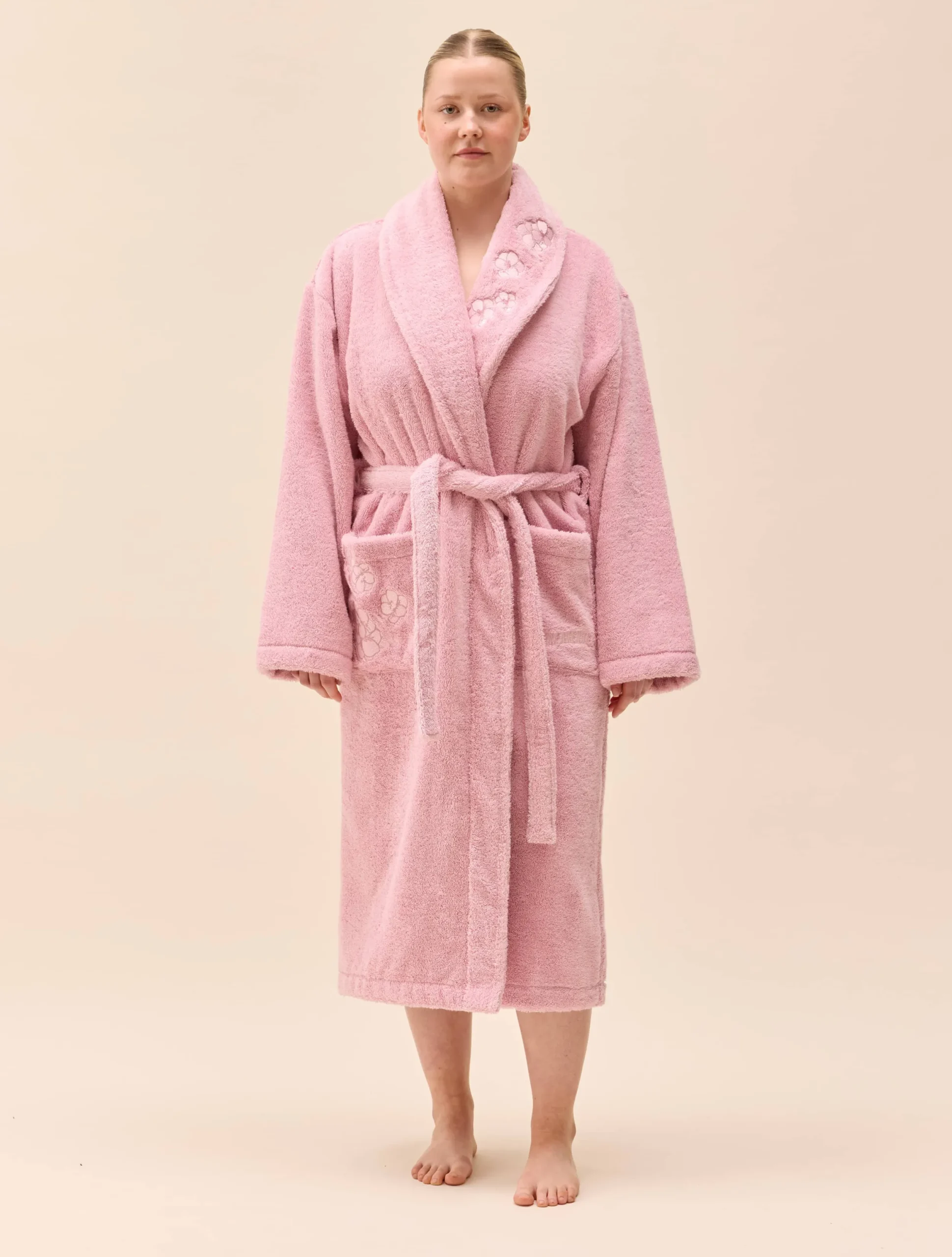Djerf Avenue Bath Robe Pink Flower Online