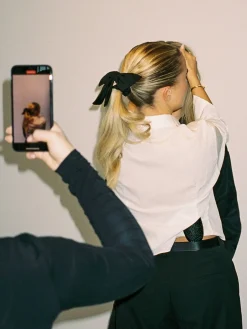 Djerf Avenue Bow Scrunchie Ash Online