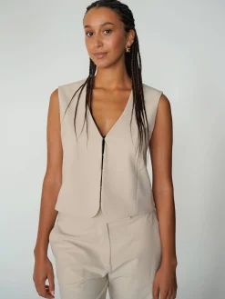 Djerf Avenue Day-to-day Vest Cream