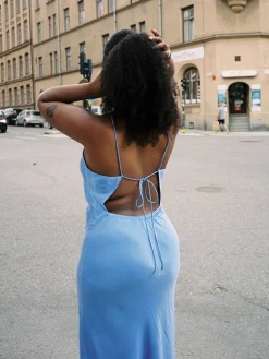 Djerf Avenue Dream Dress Midi Sky Best