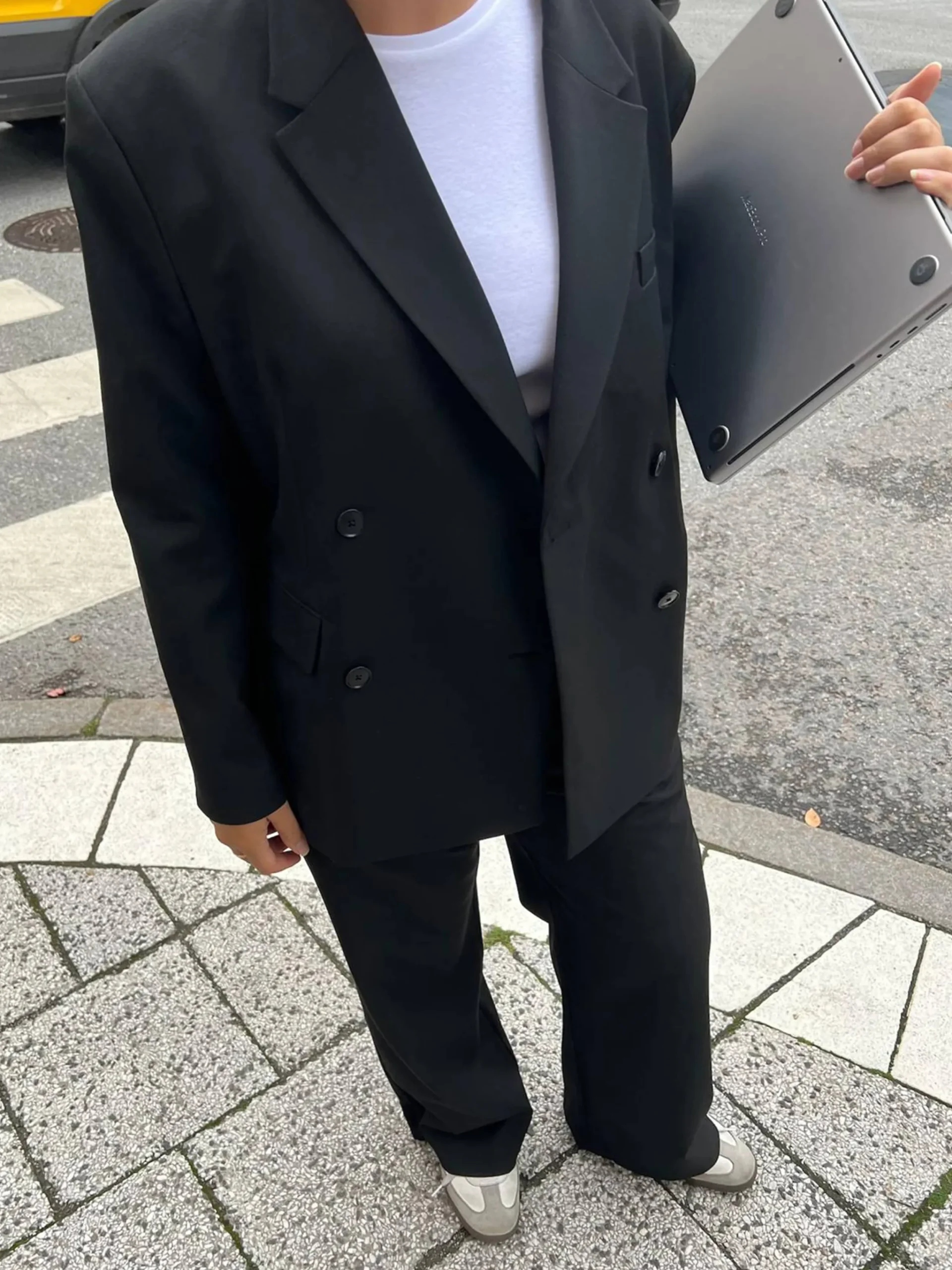 Djerf Avenue Essential Blazer Black