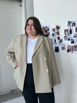 Djerf Avenue Essential Blazer Greige Sale