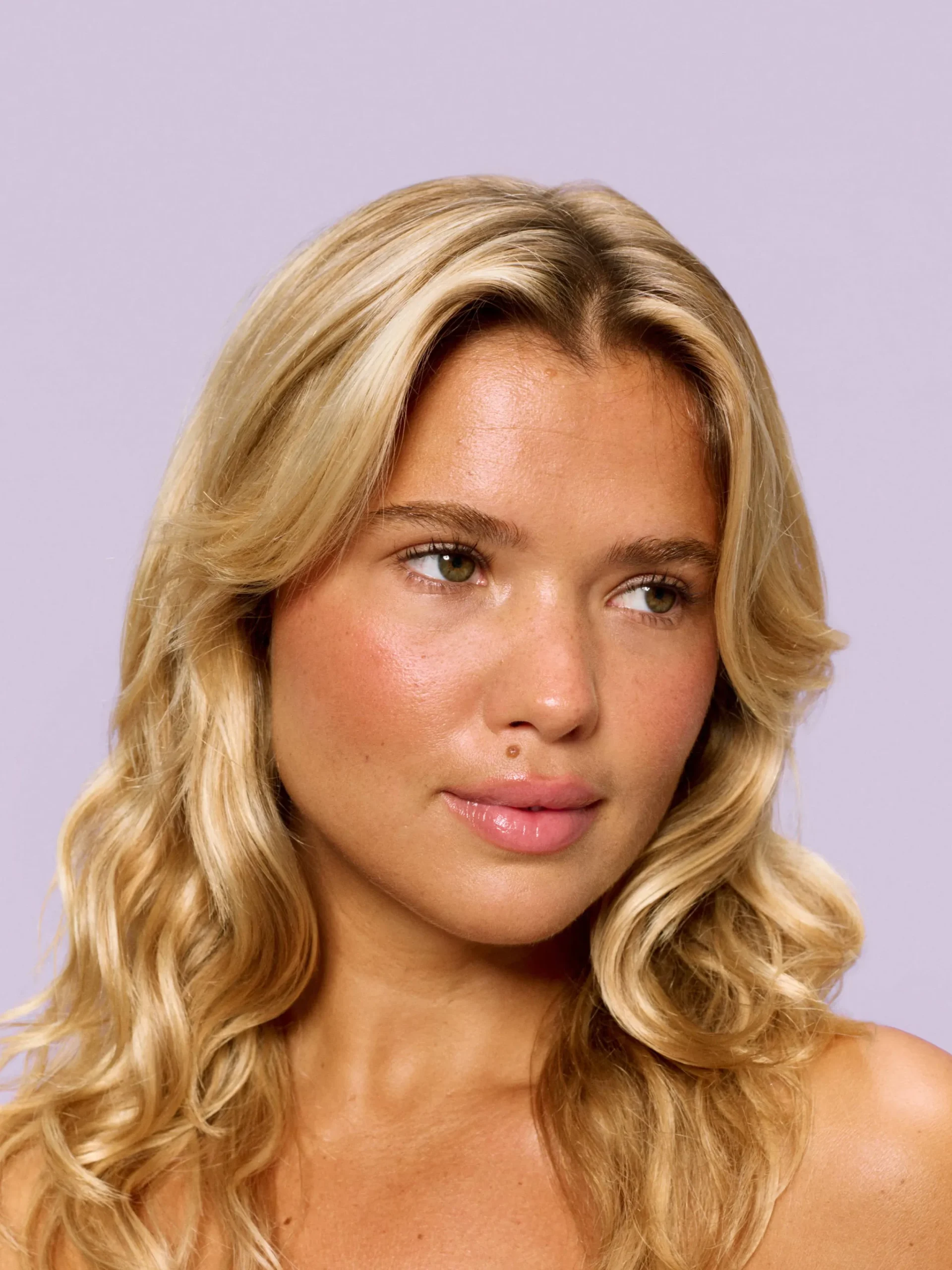 Djerf Avenue Essential Moisture Shampoo