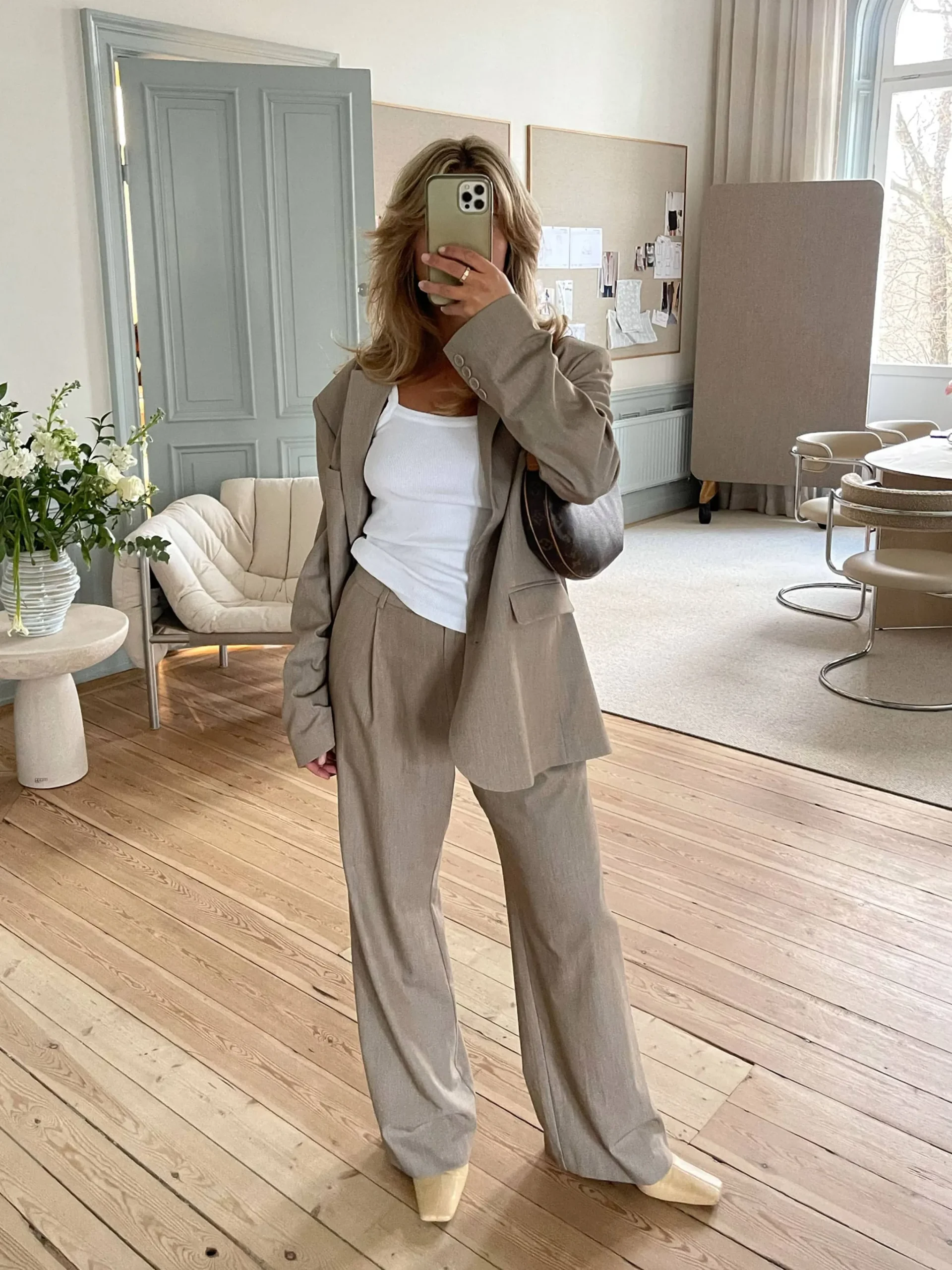 Djerf Avenue Favorite Pants Oat Sale