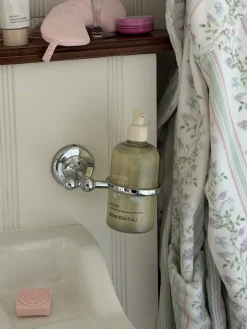 Djerf Avenue Go Close Hand Wash Best