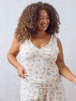 Djerf Avenue Go Slow Frill Shorts Summer Berries Hot