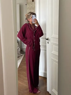 Djerf Avenue Go Slow Pants Burgundy