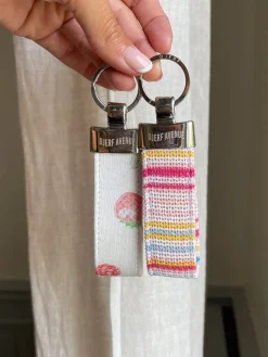 Djerf Avenue Keychain Rainbow Hot