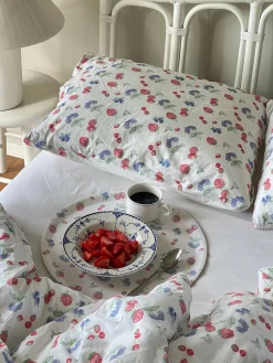 Djerf Avenue Pillow Case Summer Berries Best