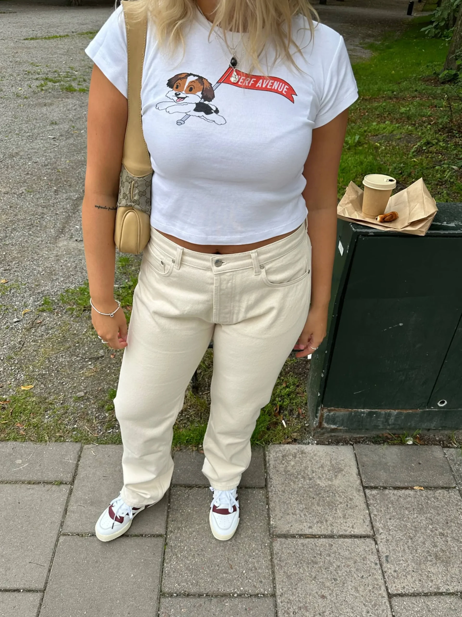 Djerf Avenue Relaxed Jeans Cream - Tall Sale