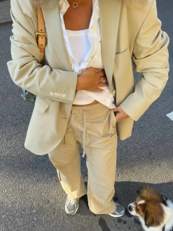 Djerf Avenue Sporty Pants Sand Outlet